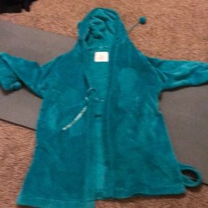 Women’s short fluffy robe